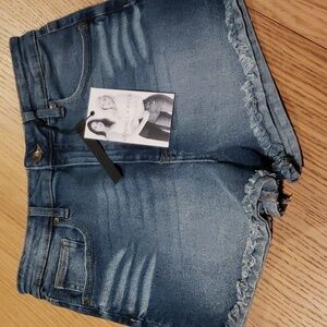 Kendall + Kylie Women's The High Rise Drifter Shorts. NWT